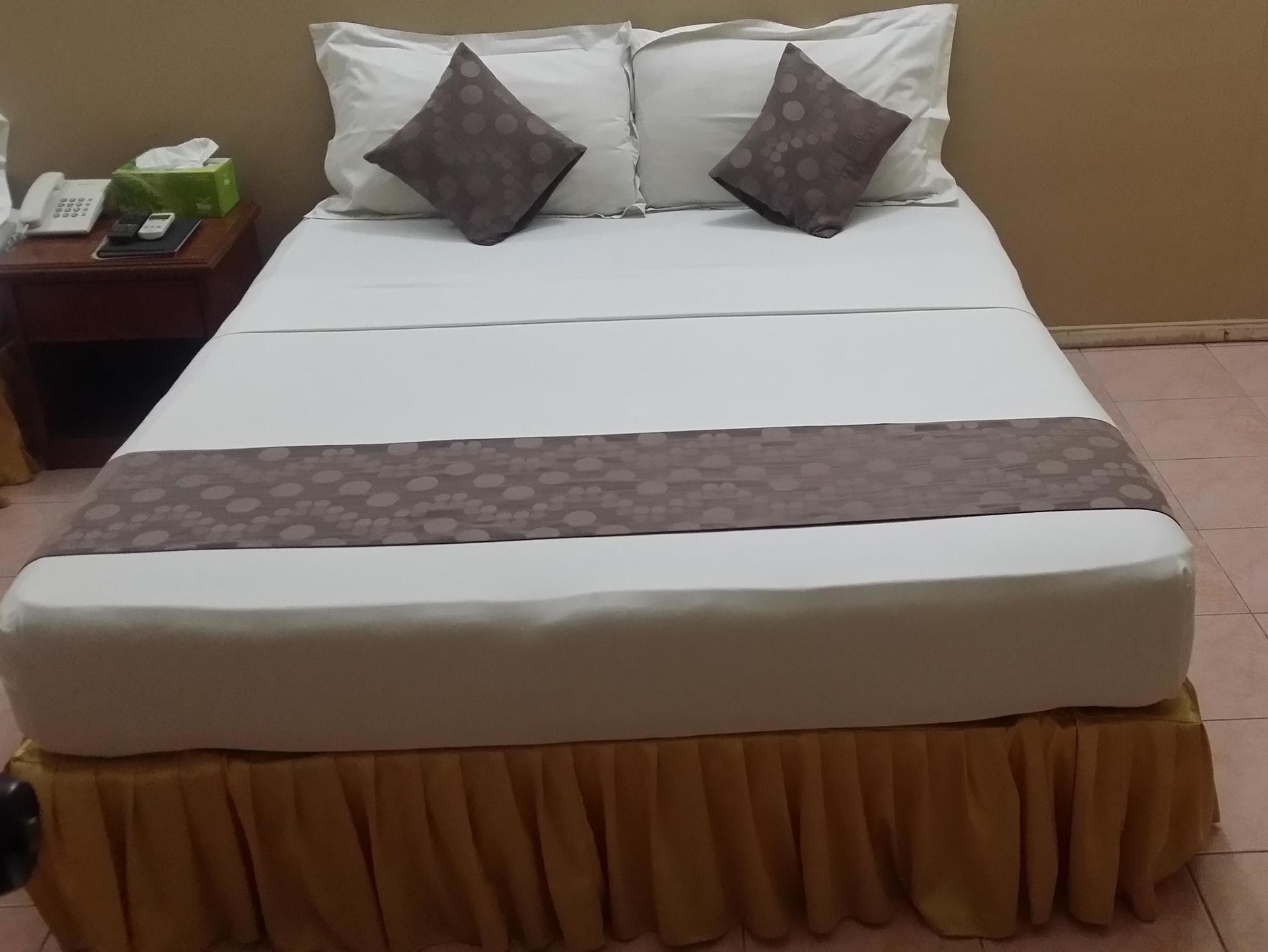 Skai Lodge Мале Екстериор снимка