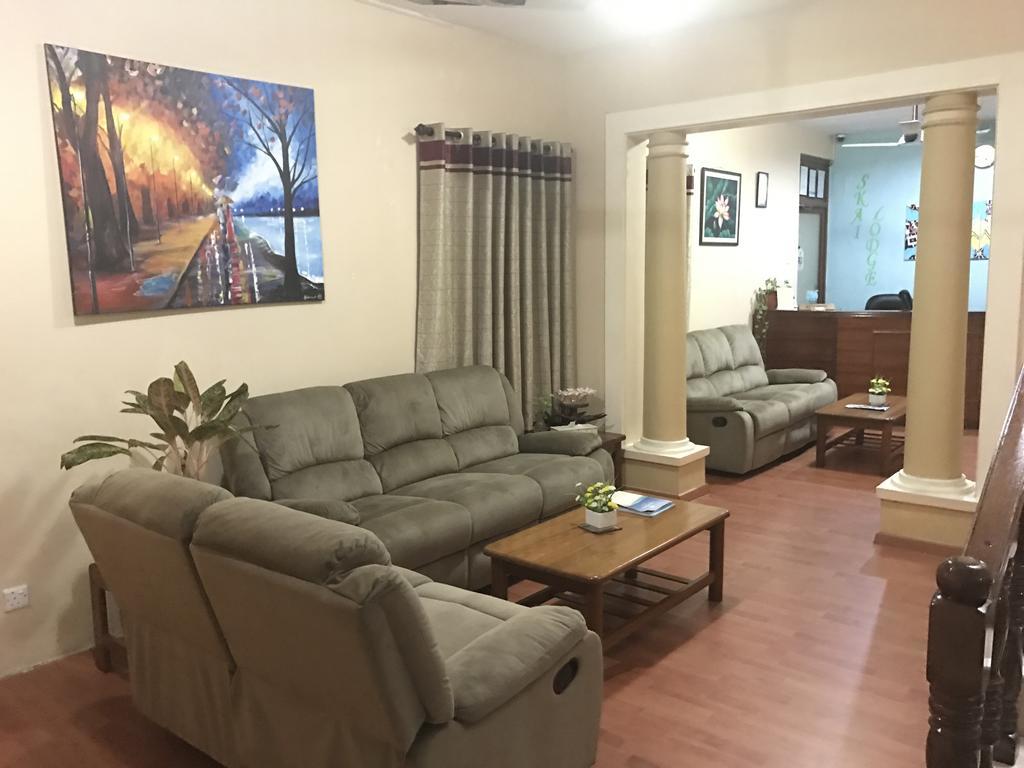 Skai Lodge Мале Екстериор снимка