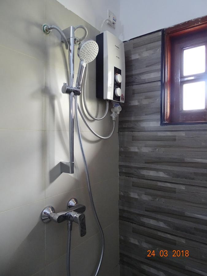 Skai Lodge Мале Екстериор снимка