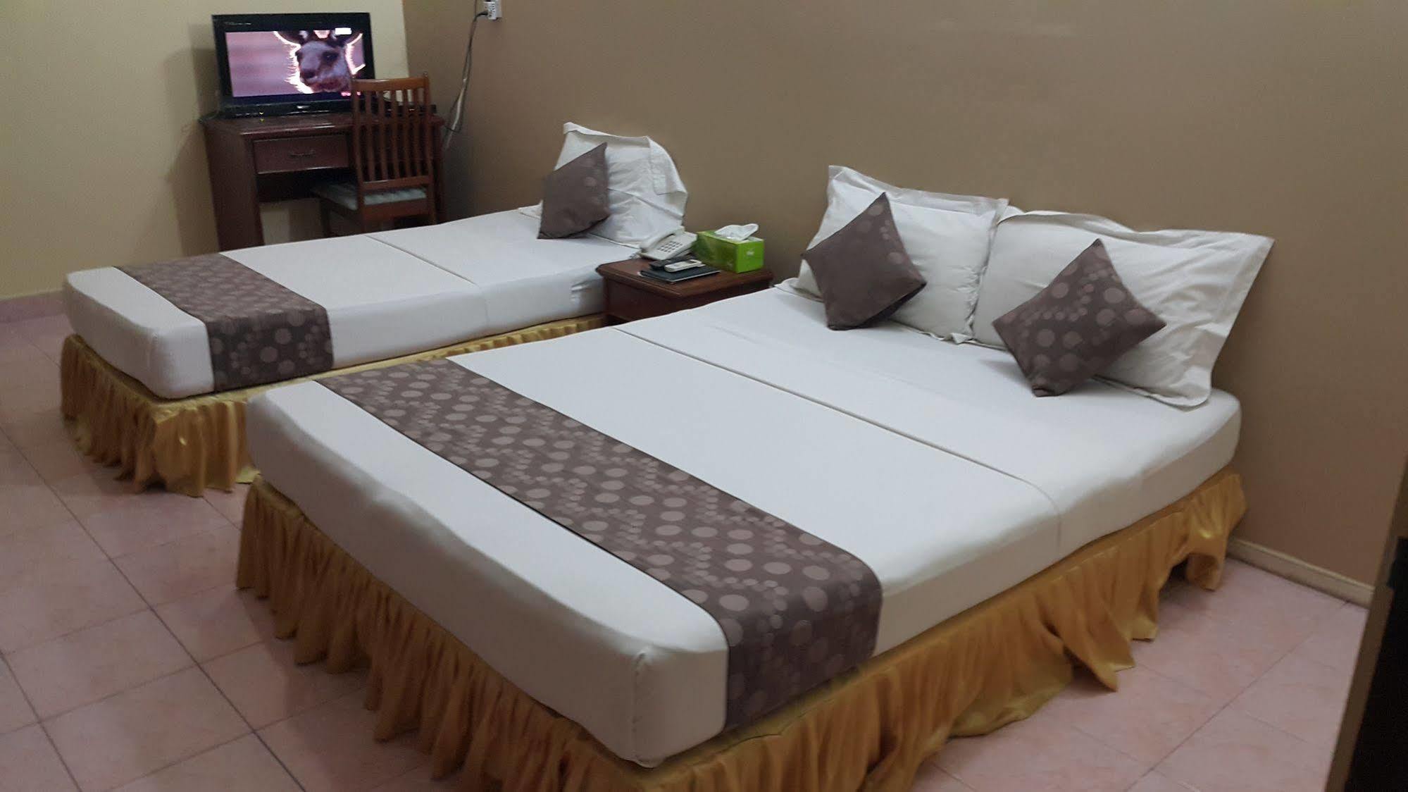 Skai Lodge Мале Екстериор снимка