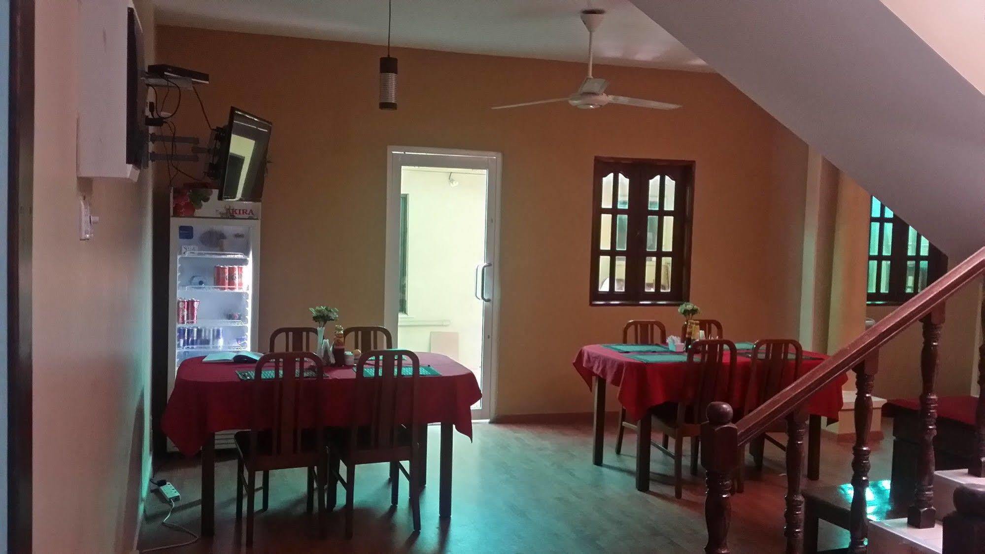 Skai Lodge Мале Екстериор снимка